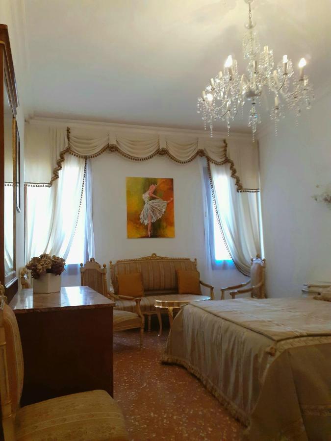 Romantica Suite Veneziana Veneza Exterior foto
